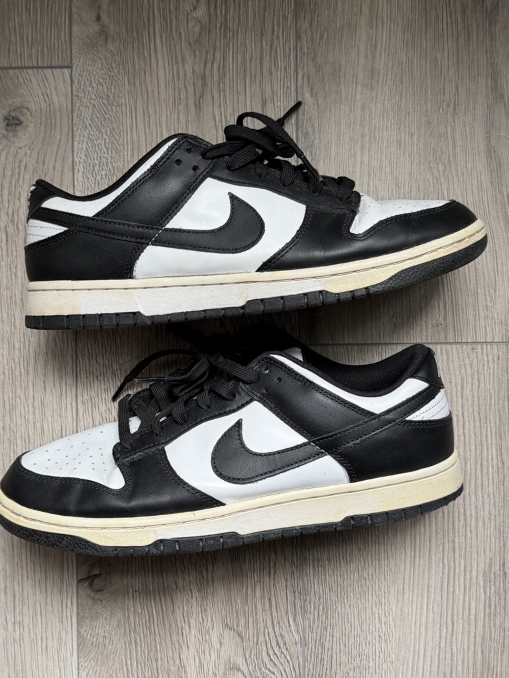 SIZE 10 NIKE BLACK WHITE OREO DUNKS